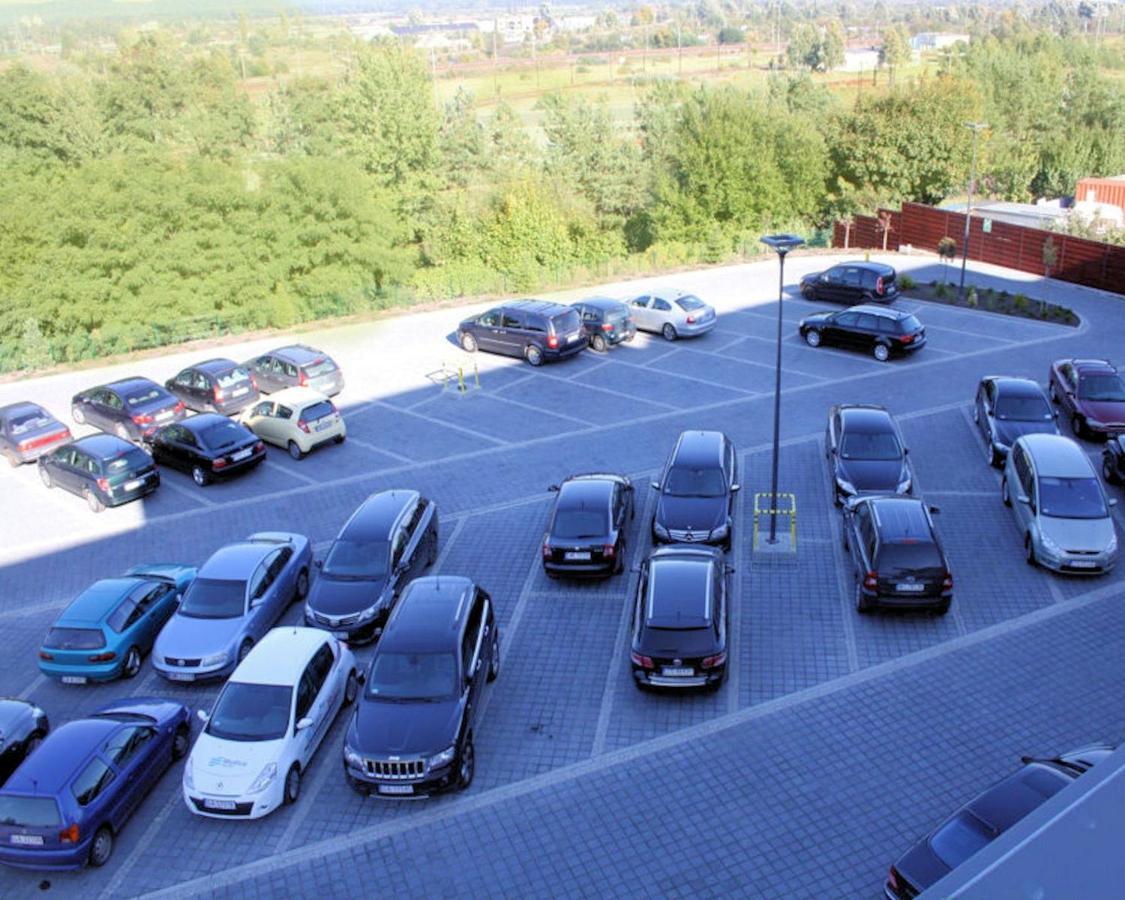 Hotel Business Faltom Gdynia Rumia Exterior photo